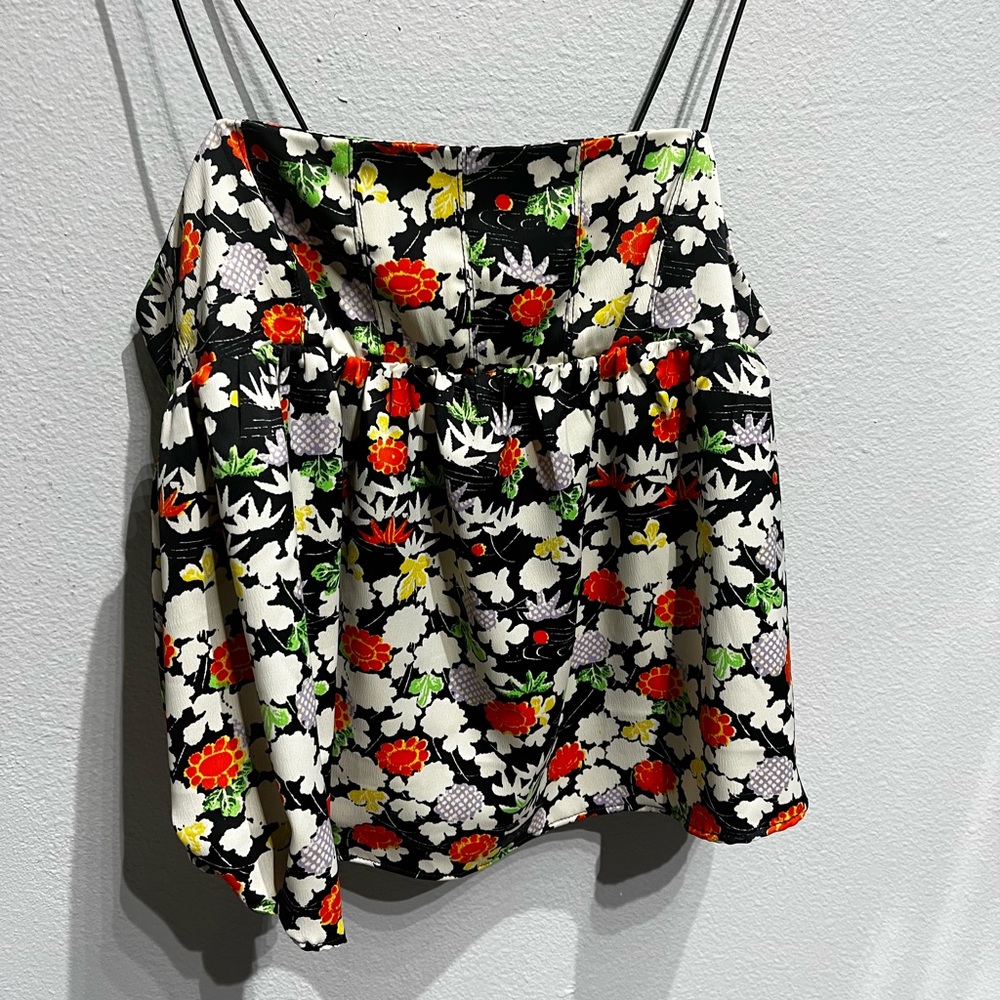 Urban outfitters top perfect for summer!